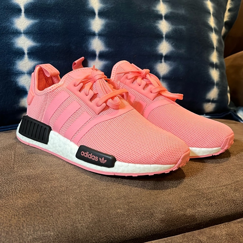 Adidas NMD_R1 J Shoes Sneakers pink Big Girls GS B42086 NMD R1 Youth Size 5.5